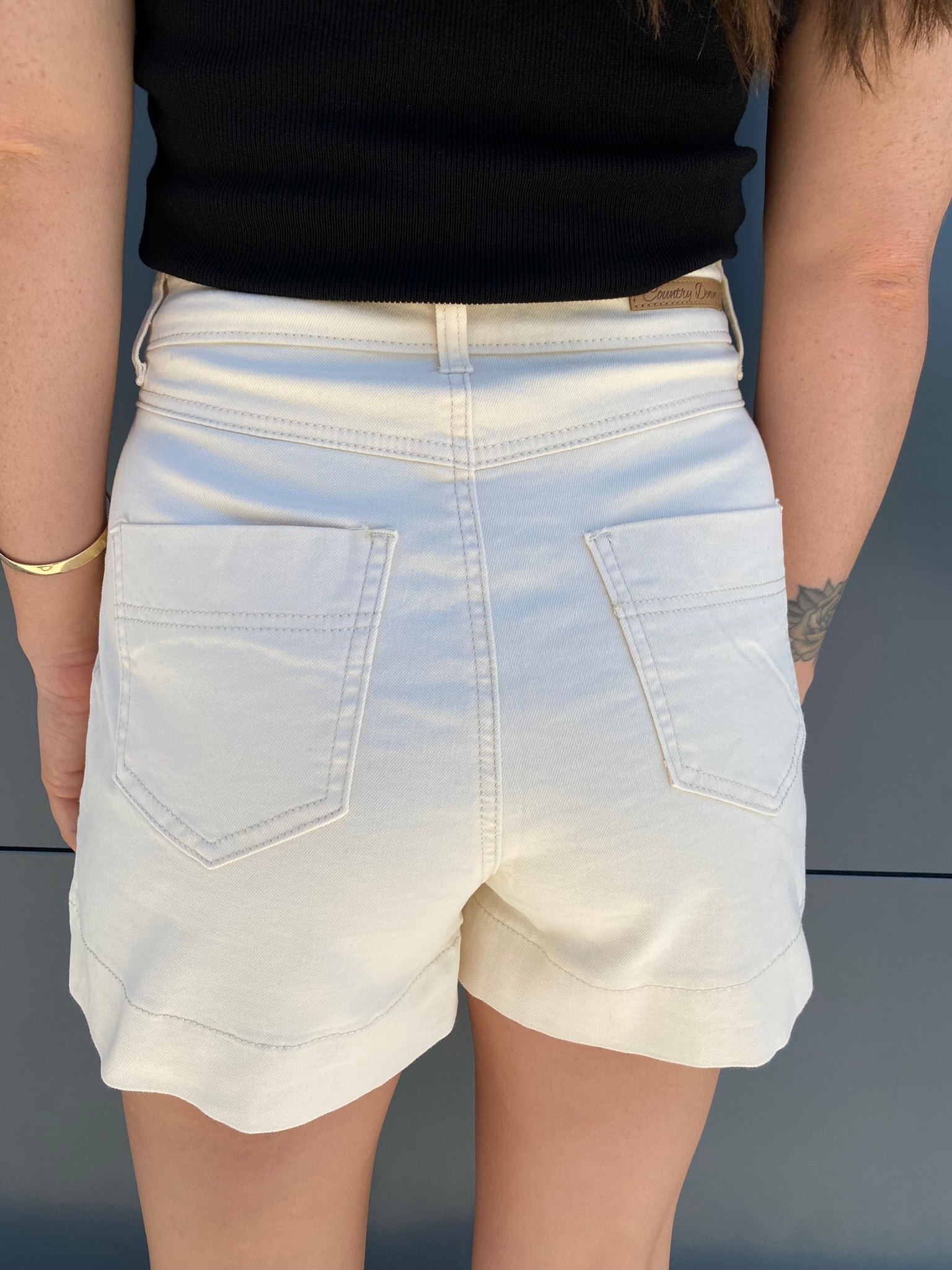 Lucia Shorts- Sand