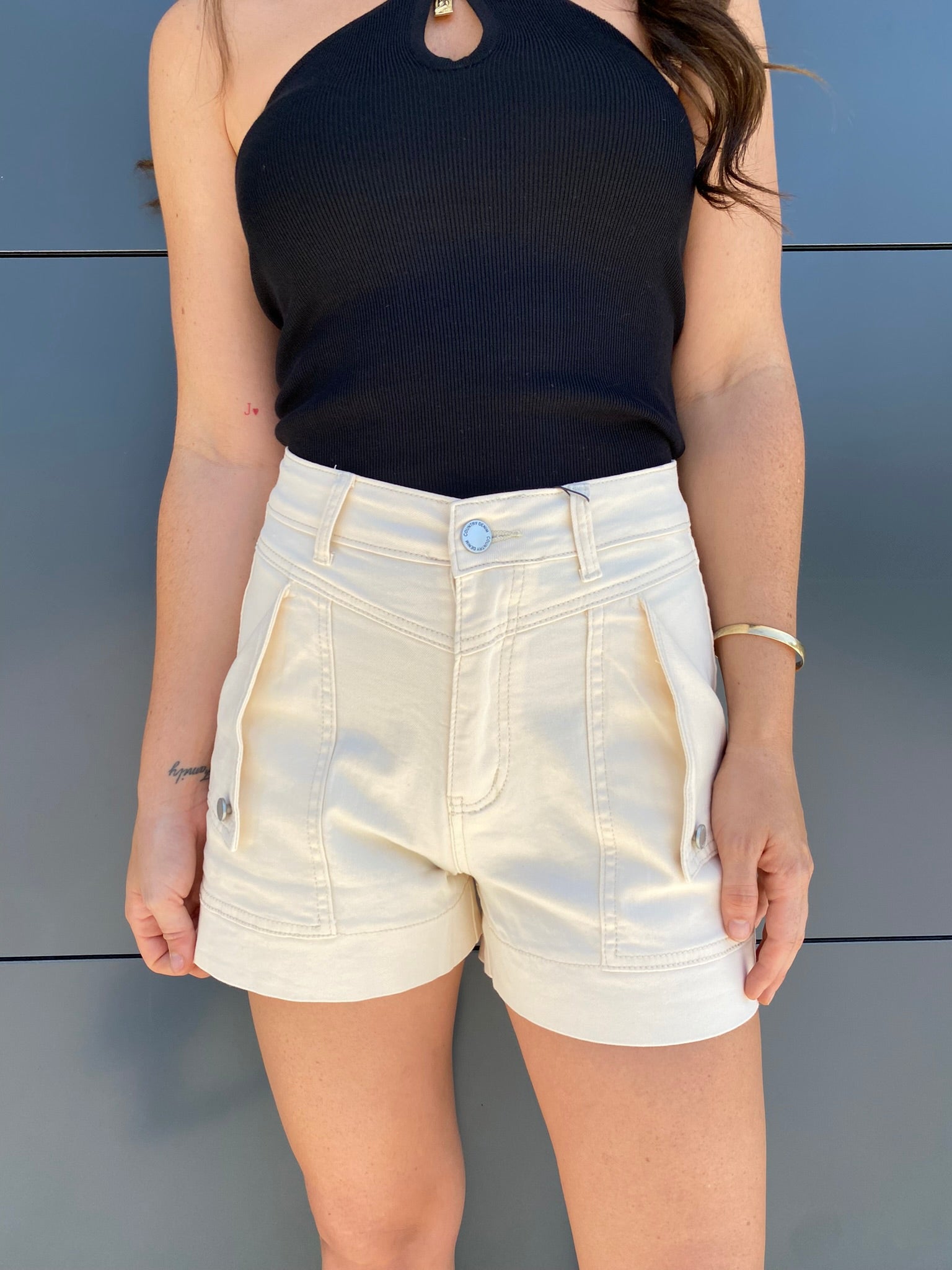 Lucia Shorts- Sand